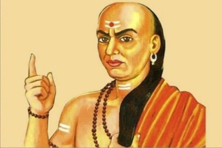Chanakya Niti : लग्नापूर्वी जोडीदार निवडताना 'या' चार गोष्टी लक्षात ठेवा, नाहीतर होईल नुकसान!